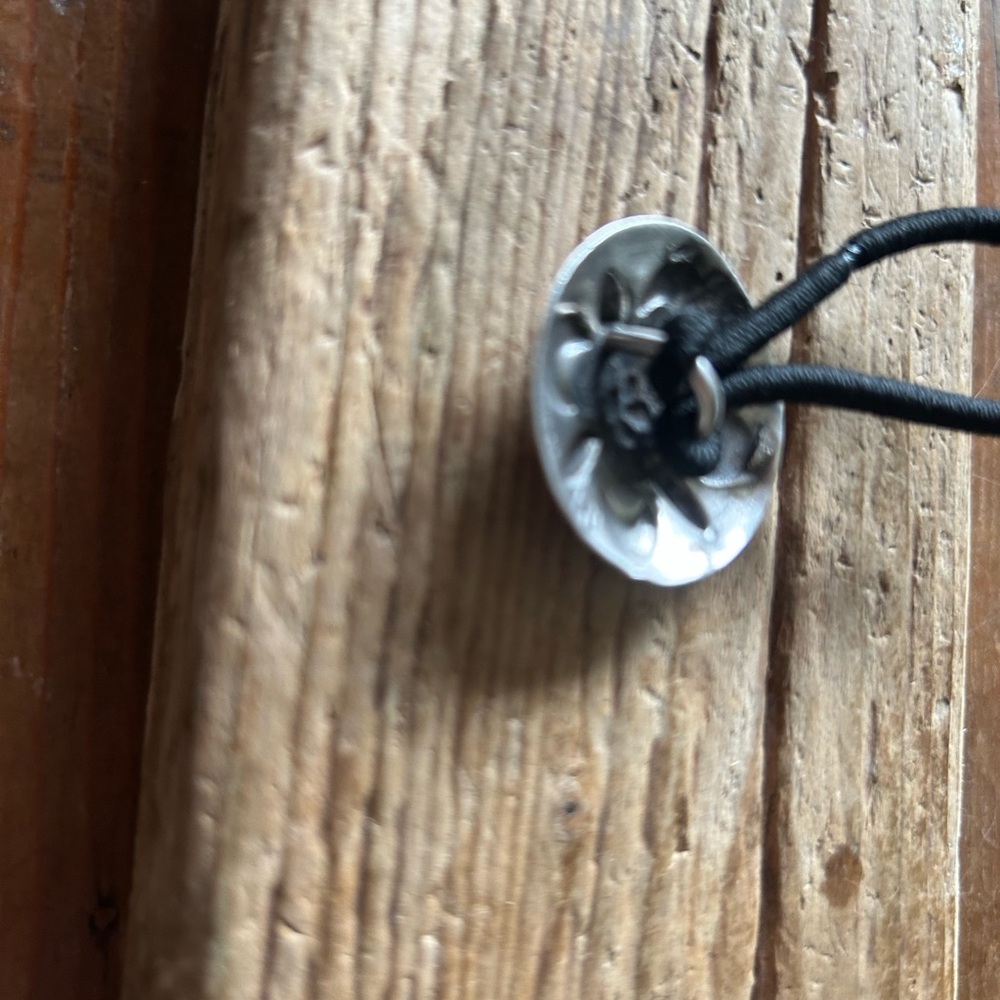 Silver Silver Conch Hair Tie - Picture 6 of 6